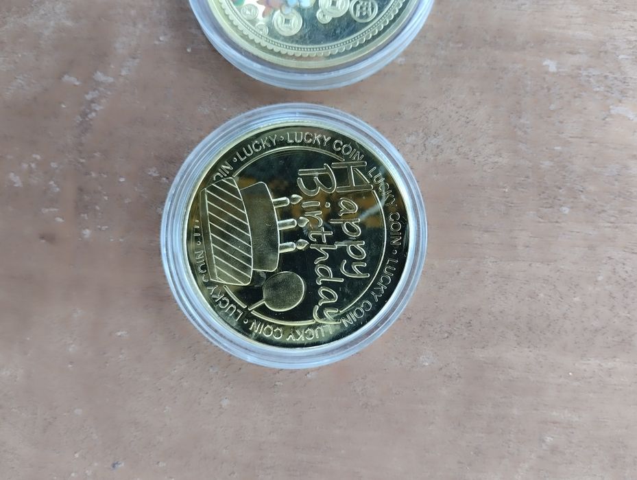 Подарочная монета на удачу lucky cat