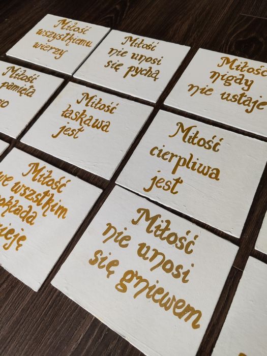 Hymn o miłości tabliczki drewniane ręcznie malowane białe złote napisy