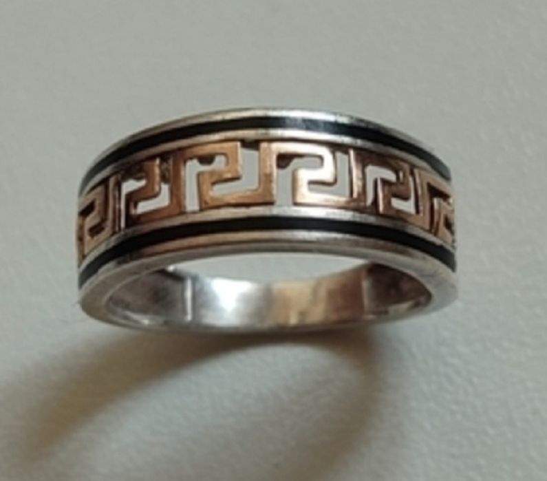 Колечко кольцо под Versace модненькое 16,5