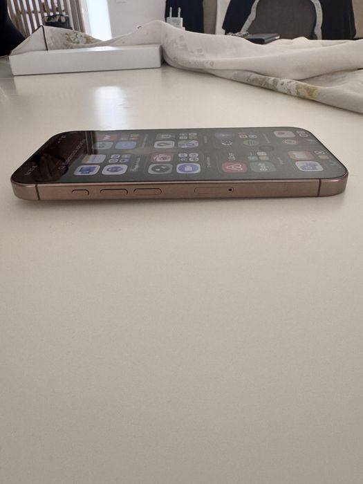 Iphone 16 pro Titânio Deserto