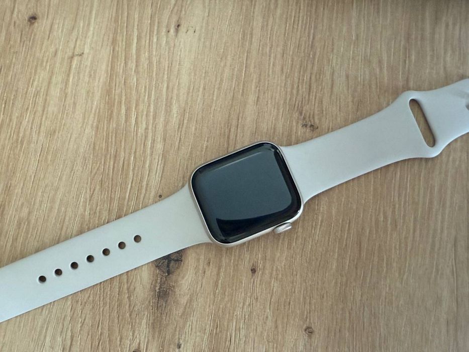 Apple watch SE( Praktycznie nie noszone )