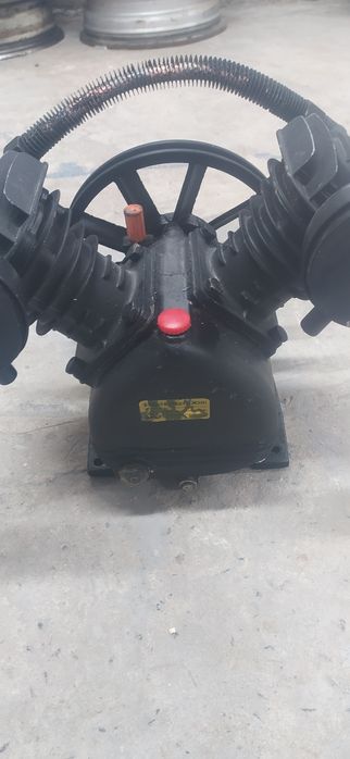 Продам компрессор