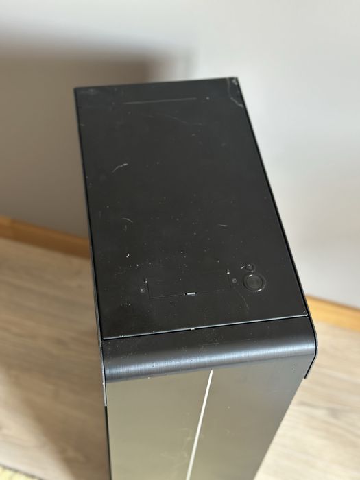 Lian Li TYR PC-X2000B Full Tower em alumínio — rara e completa