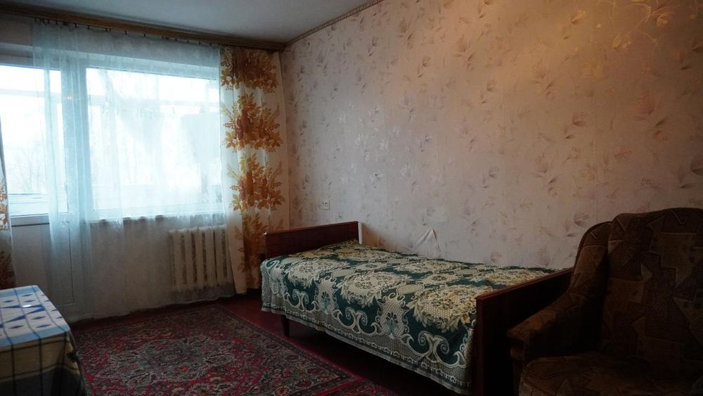 Здам кімнату без хазяйки для дівчини, жінки