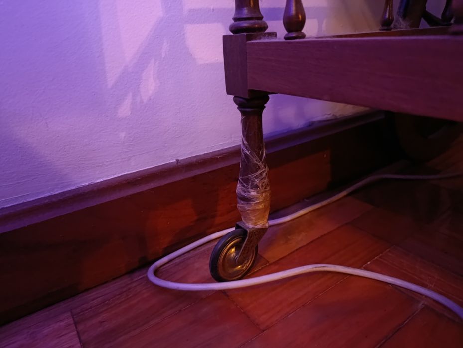 Carrinho de bar clássico em madeira