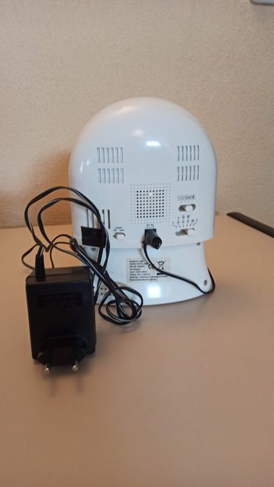 Rádio Despertador / Relógio / Candeeiro / 220V + Pilhas