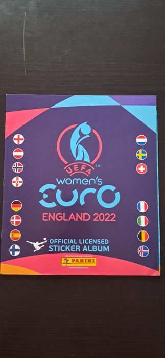 Caderneta nova/vazia de cromos futebol Uefa Euro 2022 da Paninia