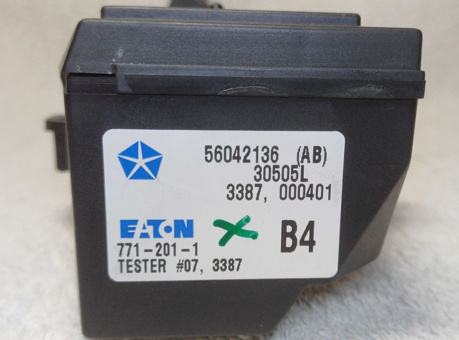 Блок кнопок склопідйомників 56042280AB 56042136 (AB) Jeep Grand