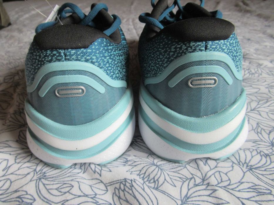 Sapatilhas Brooks Ghost Max 2 novas com etiqueta.
