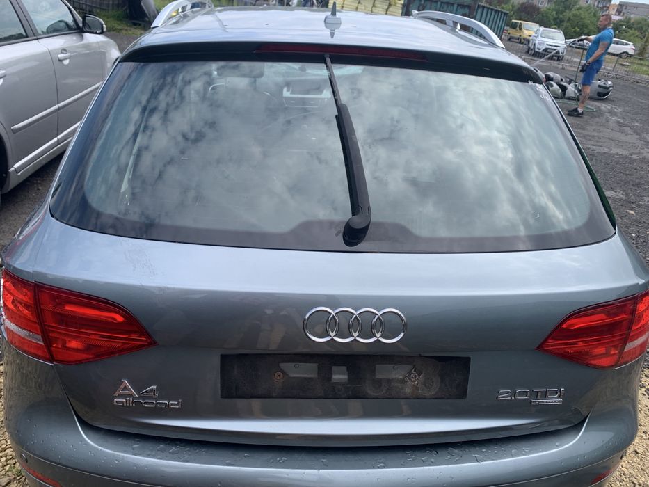 Audi A4 B8 Kombi klapa bagażnika kompletna LY7E