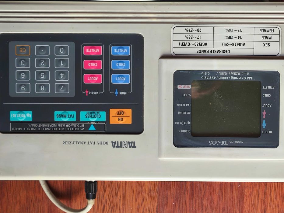 Balança Analisadora de Gordura Corporal TANITA TBF-305