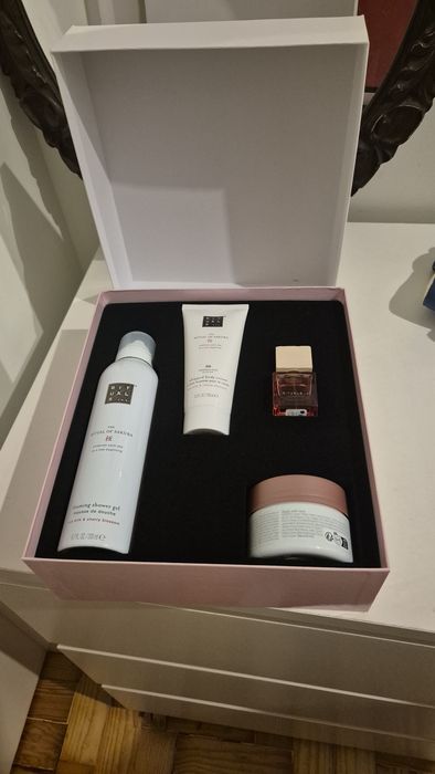 Gift box Rituals Sakura