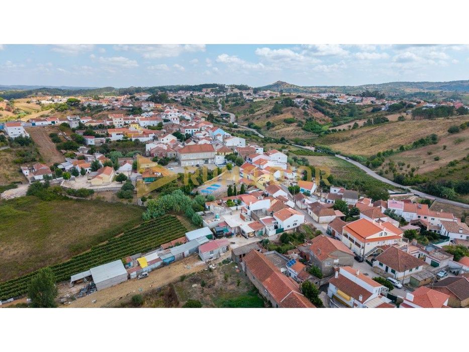 Moradia T3 Nova na Pocariça, Em Fase Final de Construção