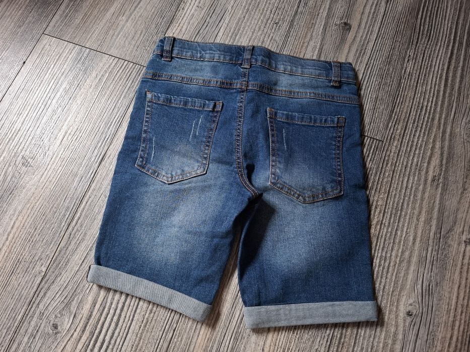 Spodenki jeansowe roz 134