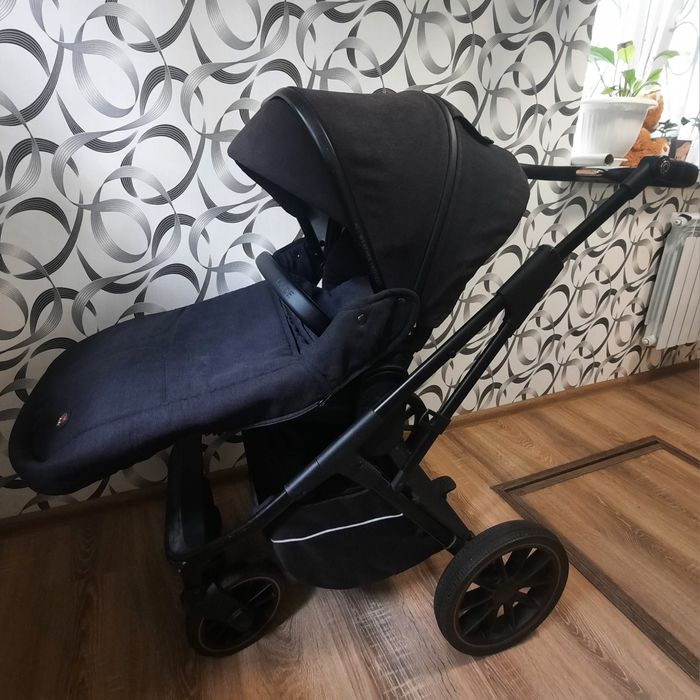 Продається коляска 2 в 1 в чудовому стані