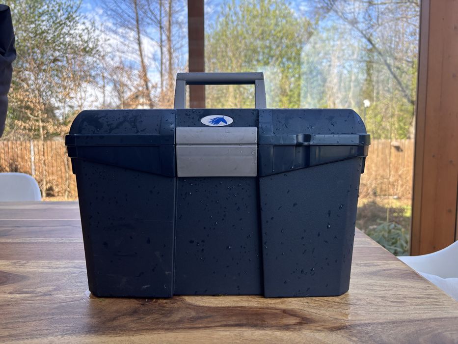 Skrzynka na szczotki