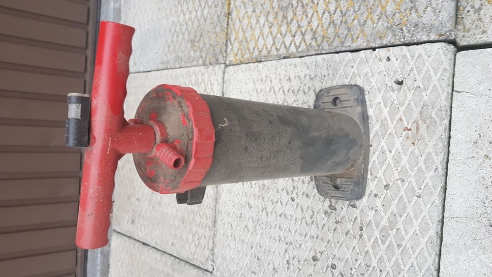 Pompka do basenu materaca