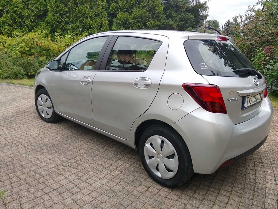 Toyota Yaris III salon Polska