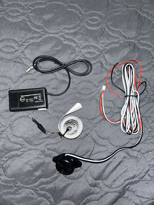 Sensor de estacionamento traseiro eletromagnético NOVO.