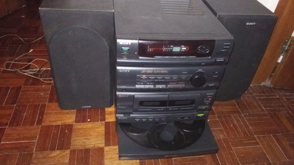 HIFI SONY Com 5 Cd. Bom 4 Fotos