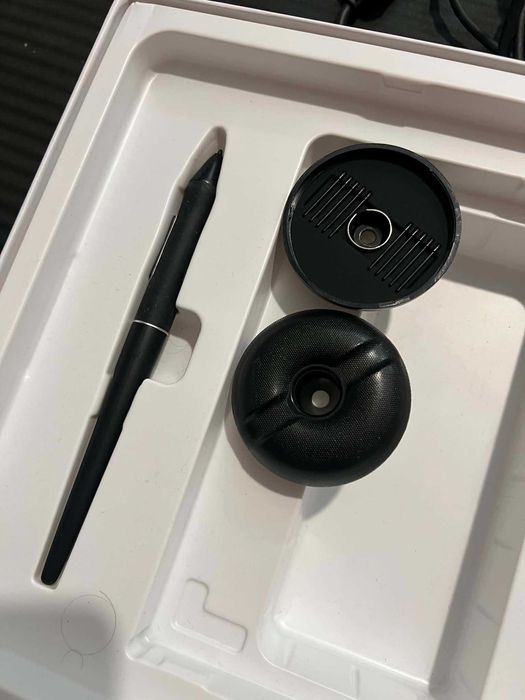 Tablet graficzny HUION Kamvas 13