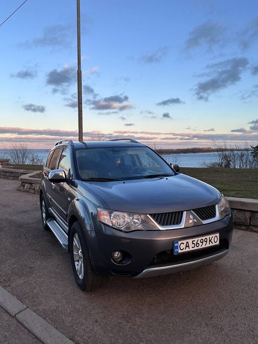 Митсубиши аутлердер 2 хл