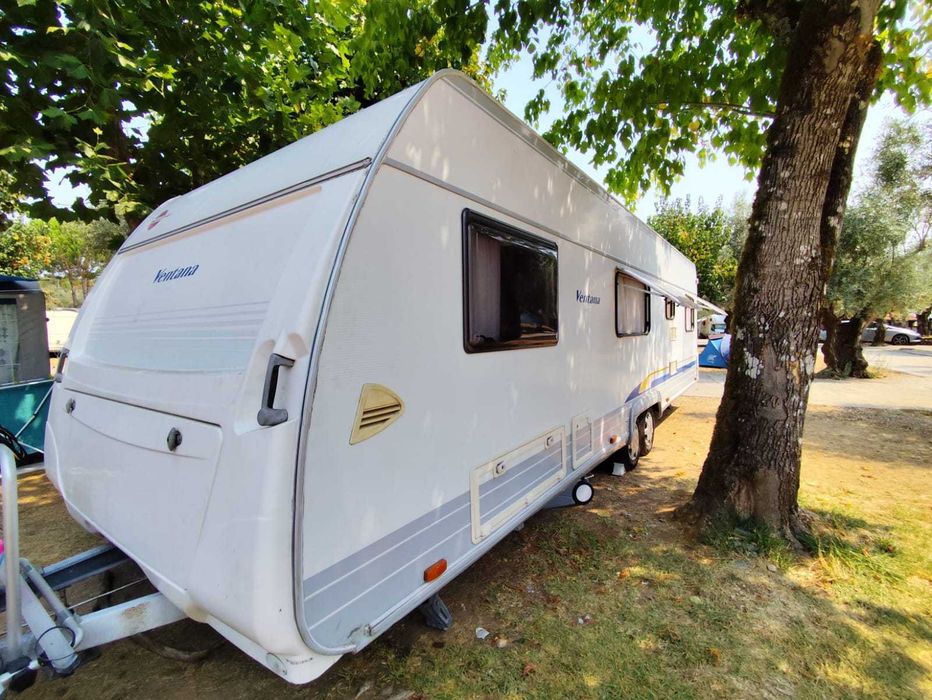 Bürstner 720 TK Ventana Trailer Caravan – 3 Bedrooms