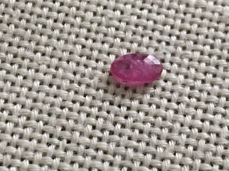 Rubin naturalny 0,8 ct