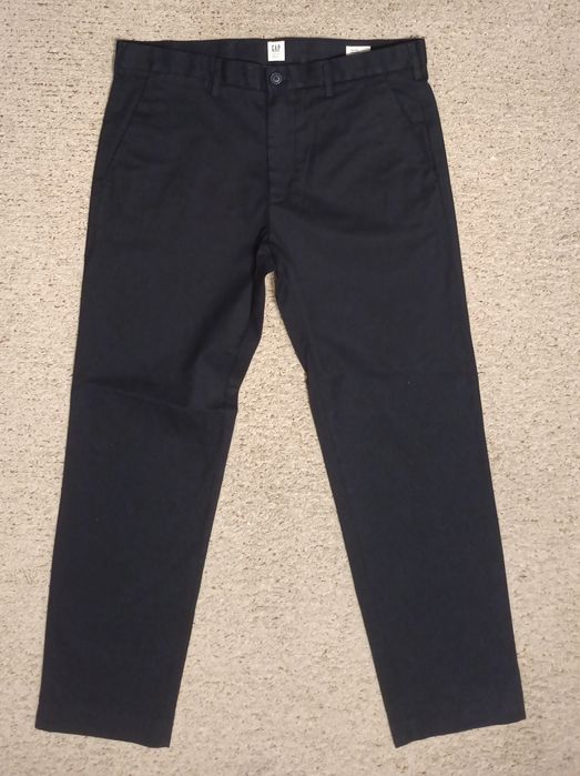 Фірмові чіноси Gap у новому стані