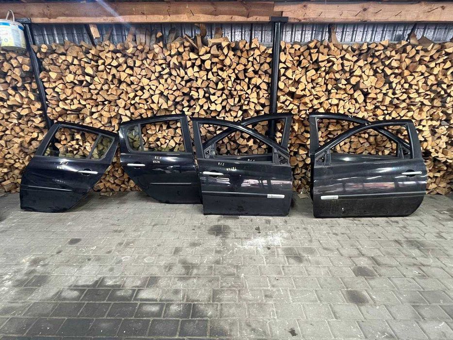 РЕНО КЛІО 3 Хетчбек Двері передні задні