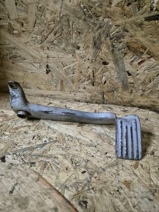 Dzwignia hamulca tylnego nożnego romet pony kadet ogar