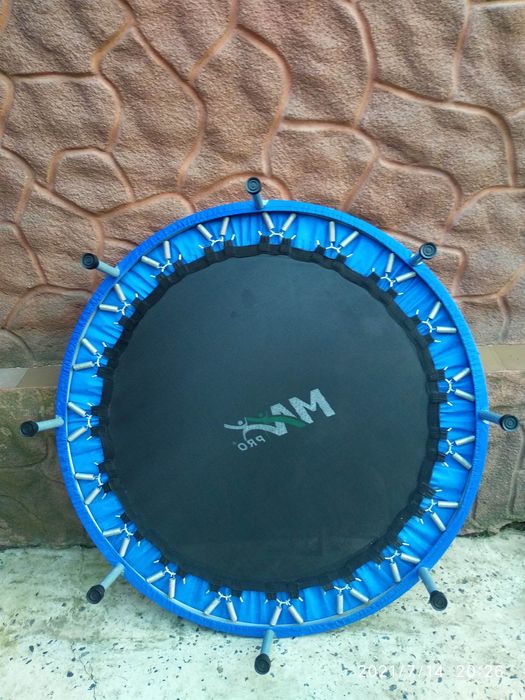 Продам батут у доброму стані