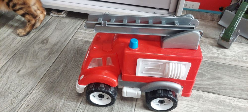 Дитячі машинки майже нові