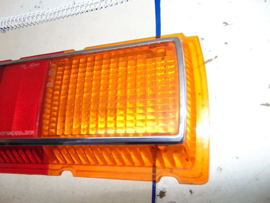 Datsun 1600 sss vidro farolim