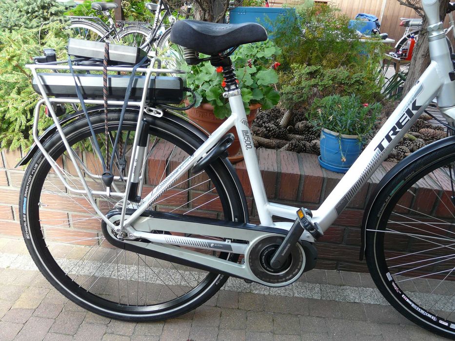 Rower elektryczny TREK LM500+,28"/50 central  Shimano-ładny sprawny