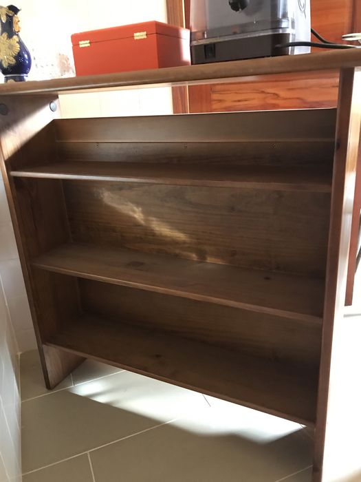 Movel bar em madeira maciça de castanho