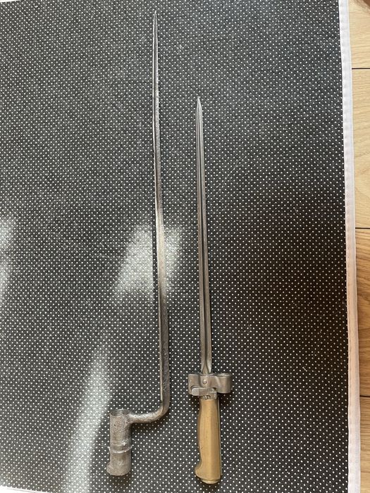 Dwa bagnety  tulejowy i lebel