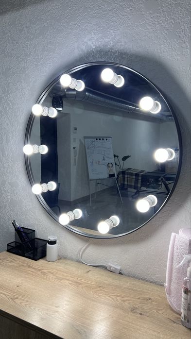 Робоче місце для майстра, туалетний столик