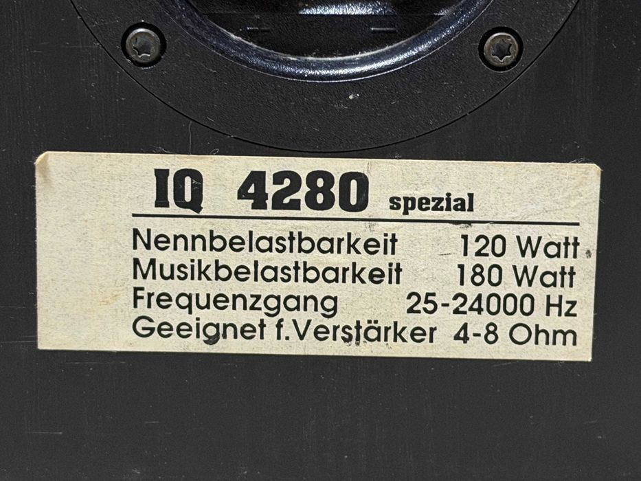 Kolumny podłogowe IQ 4280 Spezial, Audio Room