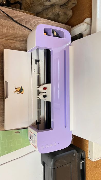 Інтелектуальний ріжучий плотер Cricut Explore 3 + величезний набір плівок та аксесуарів
