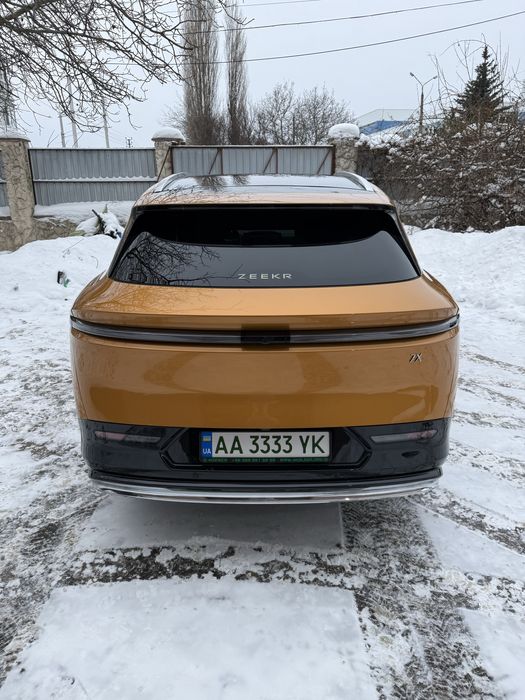 Zeekr 7x (повний привід+всі існуючі доп.опції+прошивка+2 комп гуми)