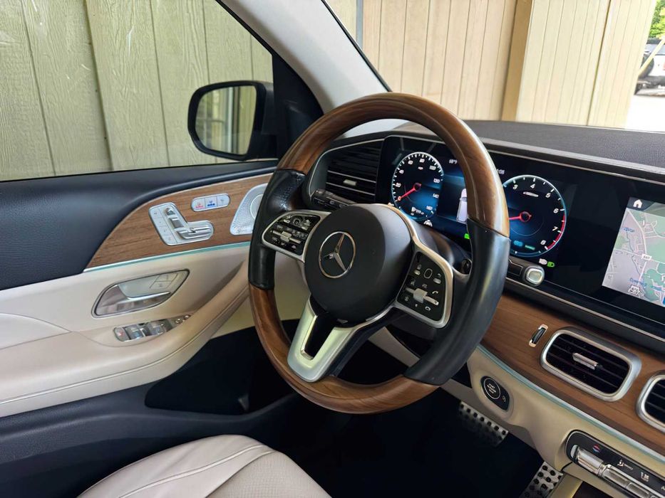 Mercedes-Benz GLS 450      2021
