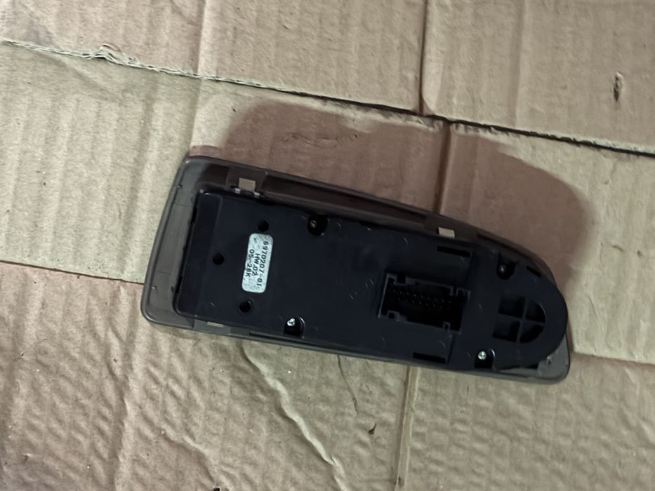 Comando Vidros Elétricos BMW Porta Condutor Ref. 61316970201