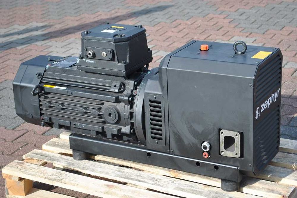Dmuchawa, kompresor GARDNER DENVER C-DLR250. ABB Sprężarka
