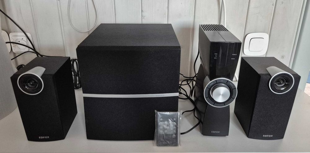 Продам акустичну систему Edifier C2XD 2.1