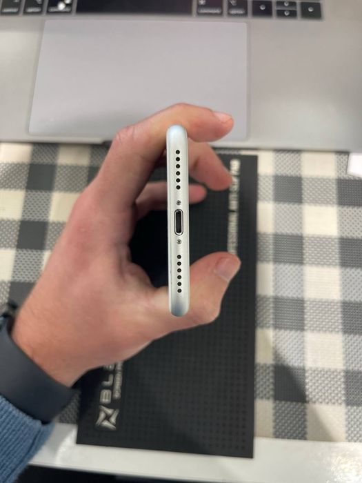 iPhone 7, Silver, 32 GB
