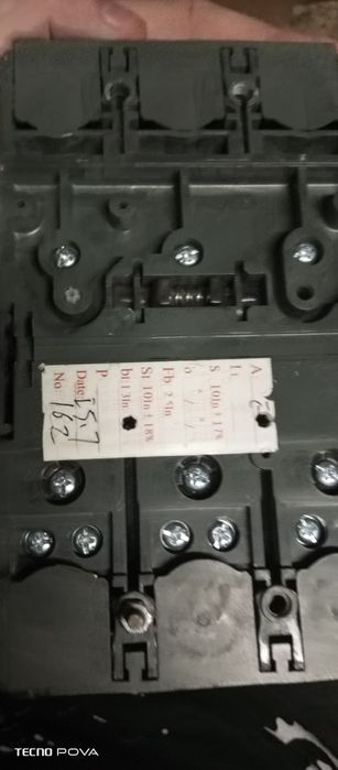 Выключатель автоматический.led lampa maxus