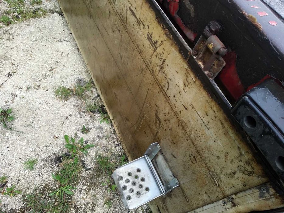 Напівпричіп PANAV з маніпулятором FASSI F235 на 6,5 т. і 8,3 м довжини