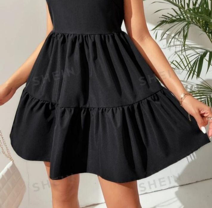 Сукня вільного крою з рюшами.SHEIN