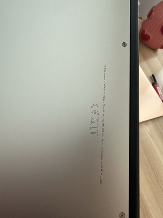 MacBook Air 13" 2017 — робочий стан, батарея оновлена